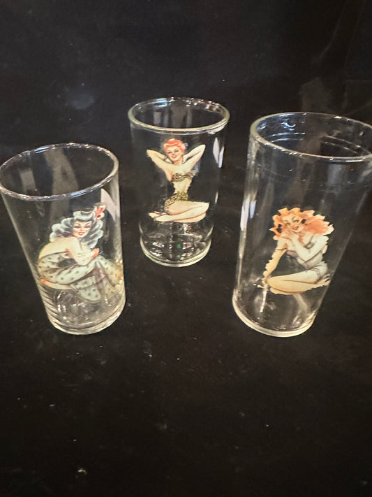 Pin-Up Juice Style Glasses
