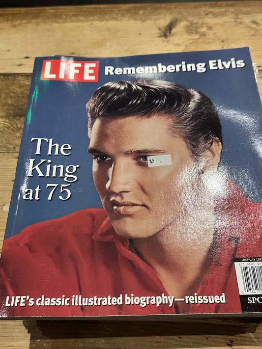 Magazine- LIFE: Remembering Elvis